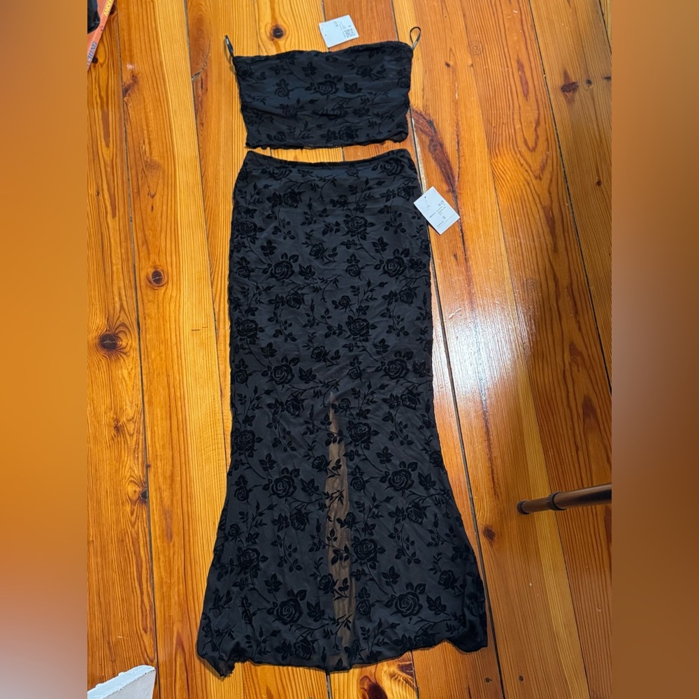 NWT forever 21 floral two piece set!! 🖤